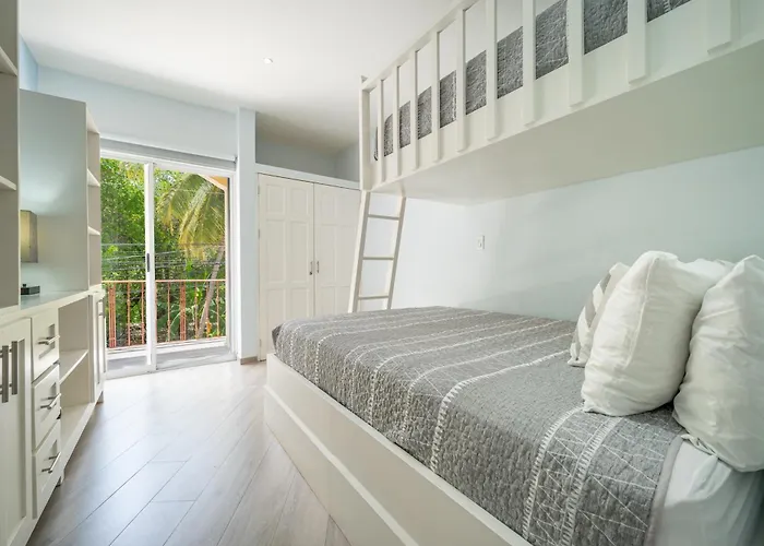 Oceanfront 3br In Playa Potrero Playa Flamingo
